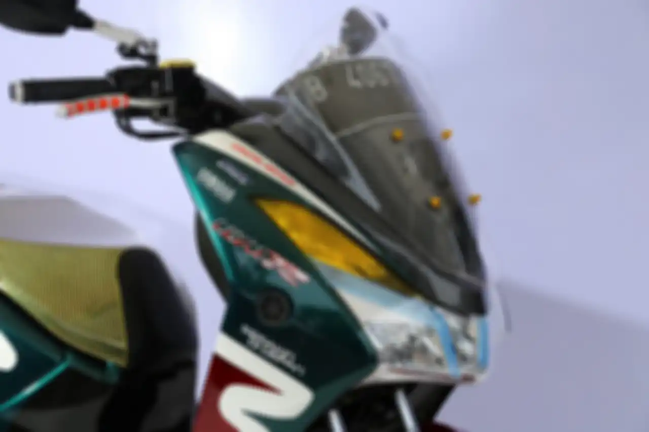 Yamaha Lexi Caltex Edition Customaxi Bekasi
