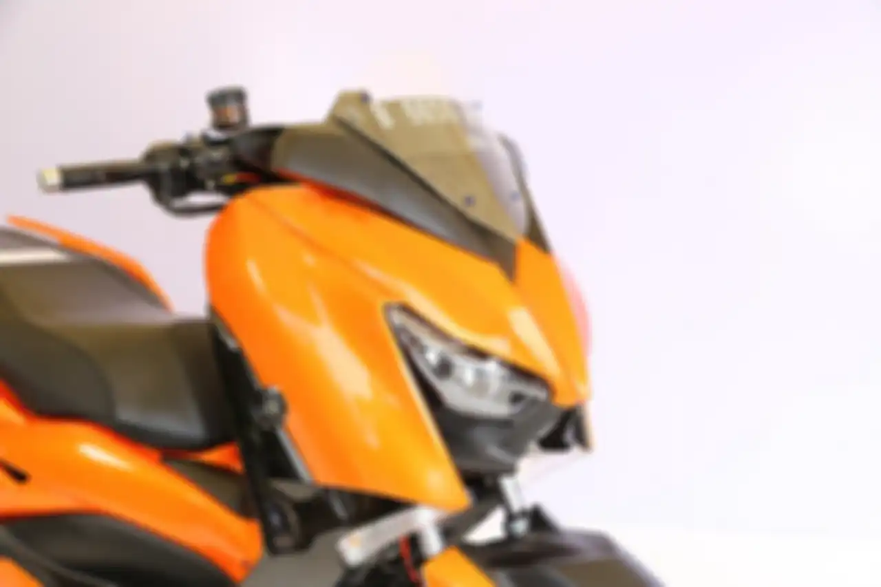 Yamaha XMAX Best Elegant Look Customaxi Bekasi