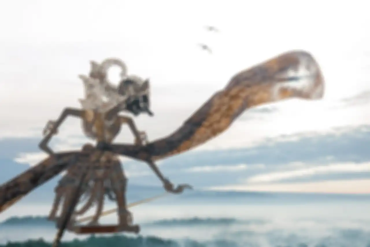 Gatotkaca terbang, salag satu karya fotografi Fauzie Helmy dalam pameran Dunia Semata Wayang di The Park Mall, Solo Baru, 6-7 November 2020.