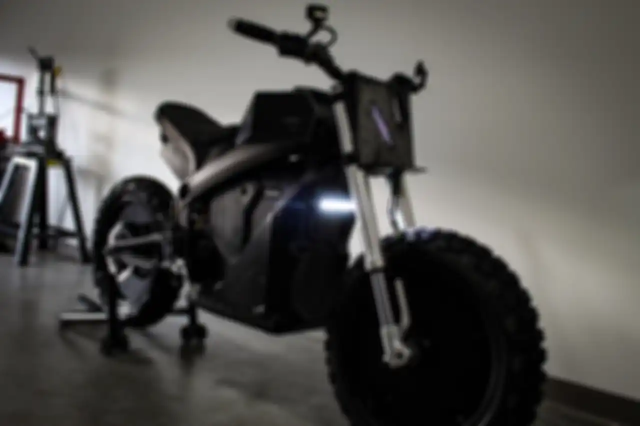 Zero DS bergaya street scrambler garapan Droog Moto 