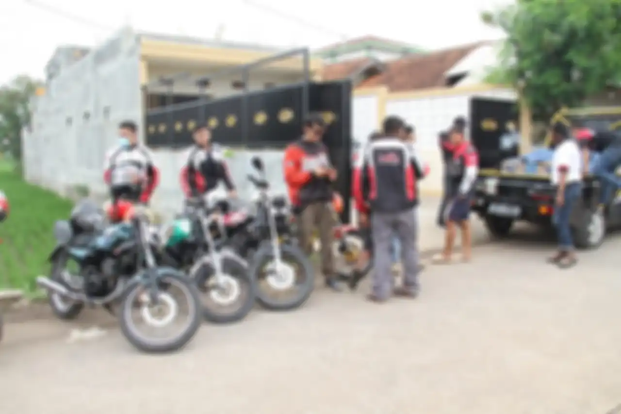 Yamaha RX King Indonesia (YRKI) kasih bantuan korban longsor di Sumedang