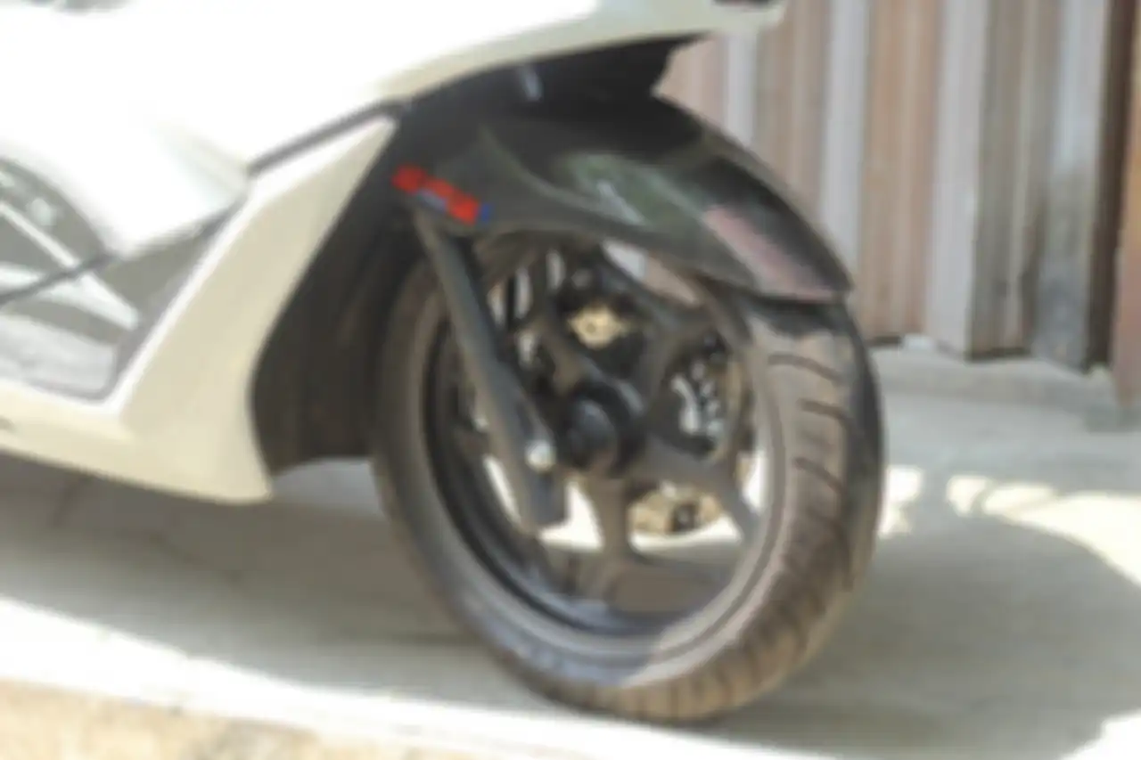 Sepatbor Honda PCX 160 buatan MM Customs, desain seperti standar namun lebih ringan
