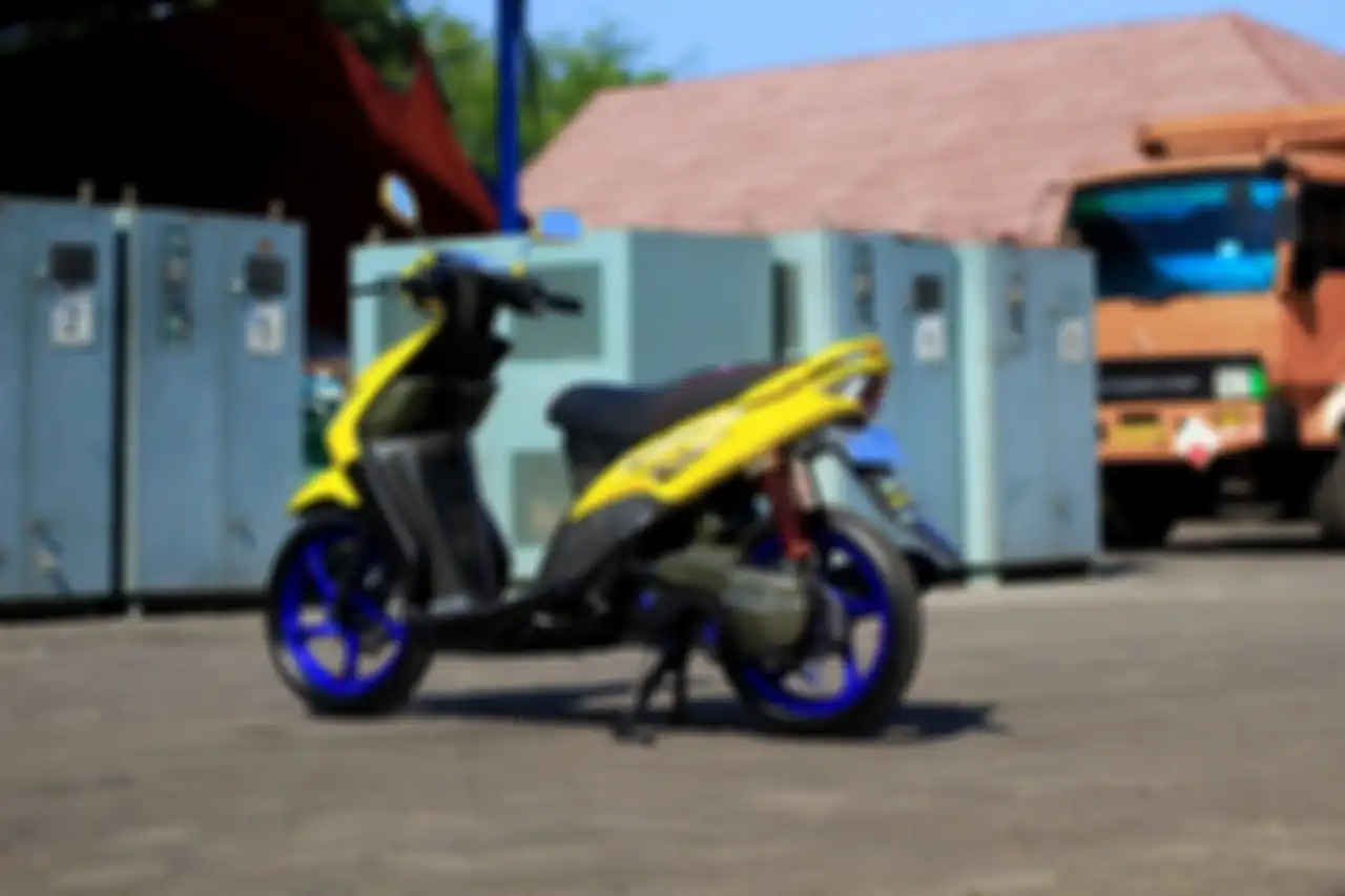 Modifikasi Yamaha Mio 'Smile' garapan Birong Paint & Carbon
