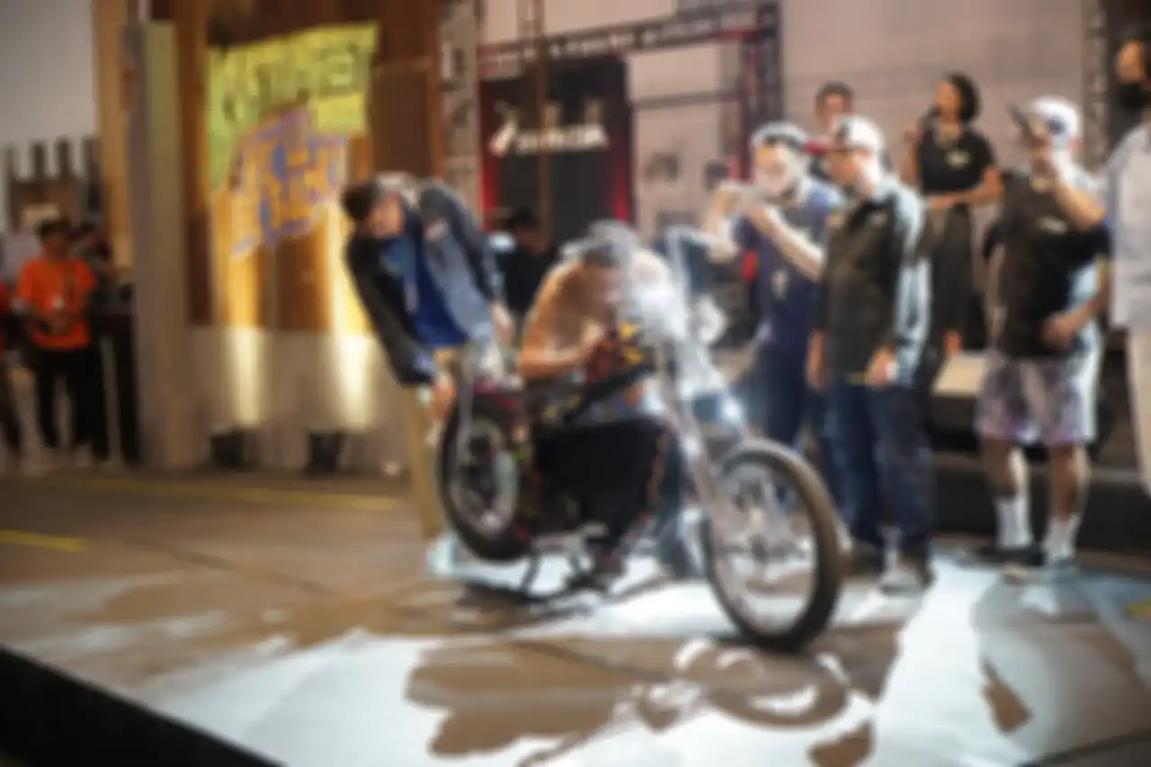 Pembukaan Kustomfest 2022 dan penandatanganan Lucky Draw motor listrik custom.