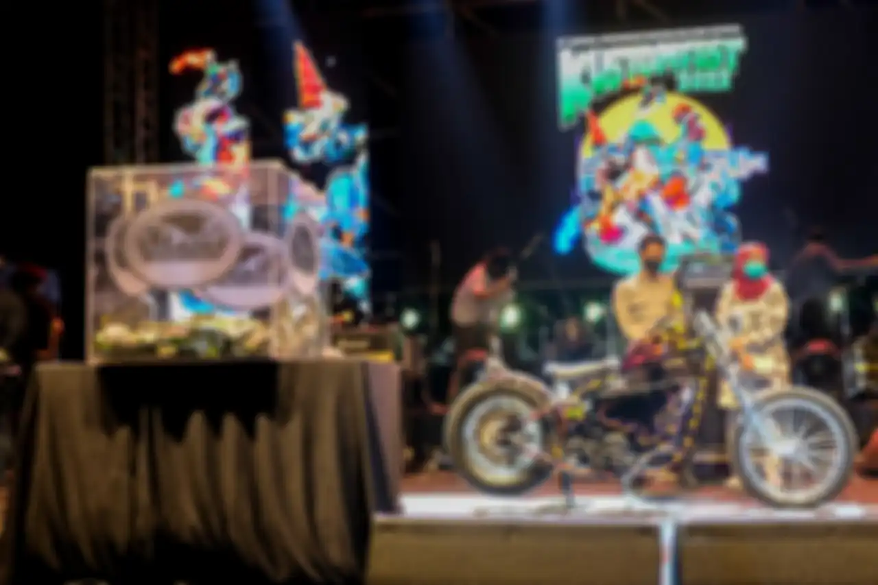 Proses pengundian Lucky Draw Kustomfest 2022.