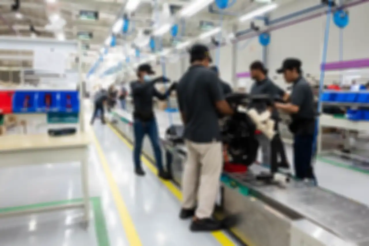 Proses perakitan motor listrik Charged Indonesia