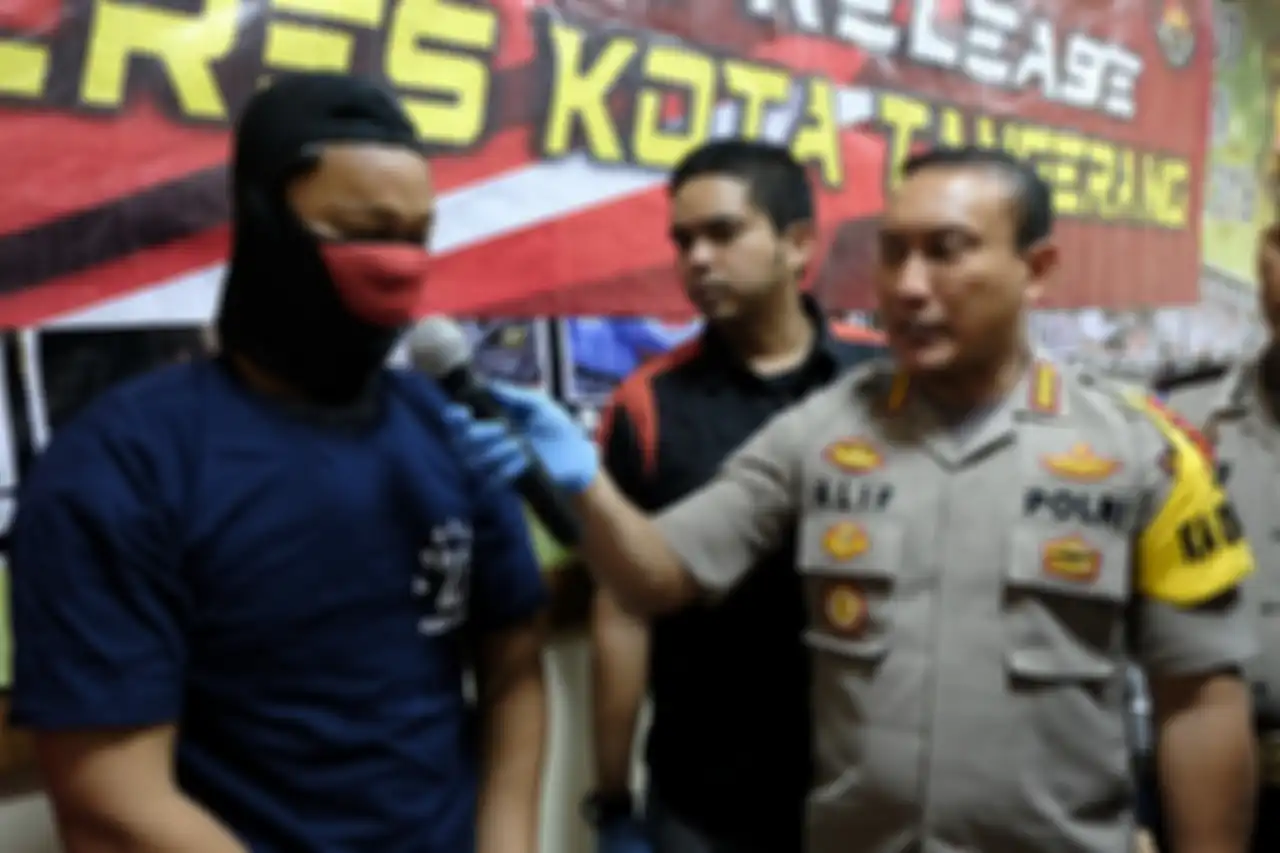 Kombes Sabilul Alif mewawancarai pelaku