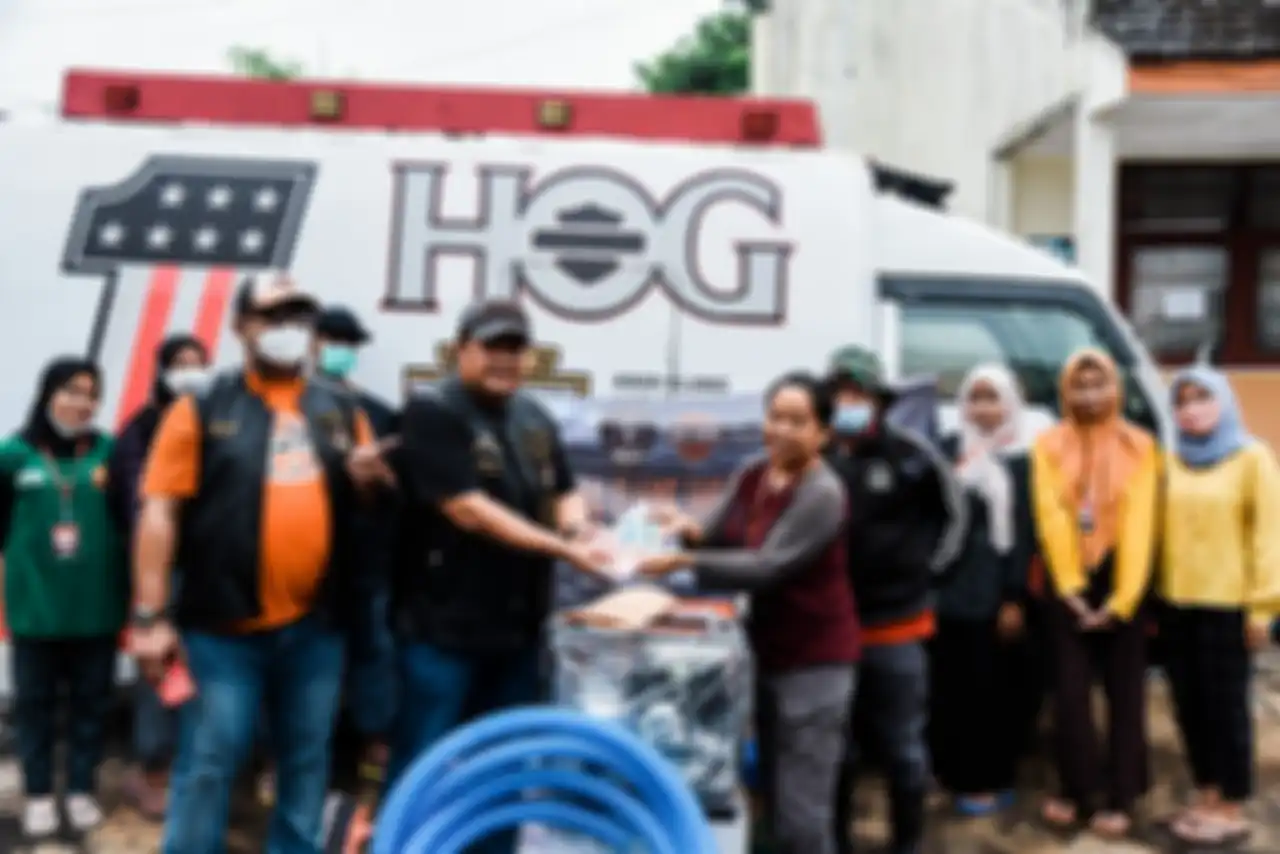 H.O.G Anak Elang Jakarta Chapter Kunjungi Posko Pengungsian Korban Erupsi Gunung Semeru 