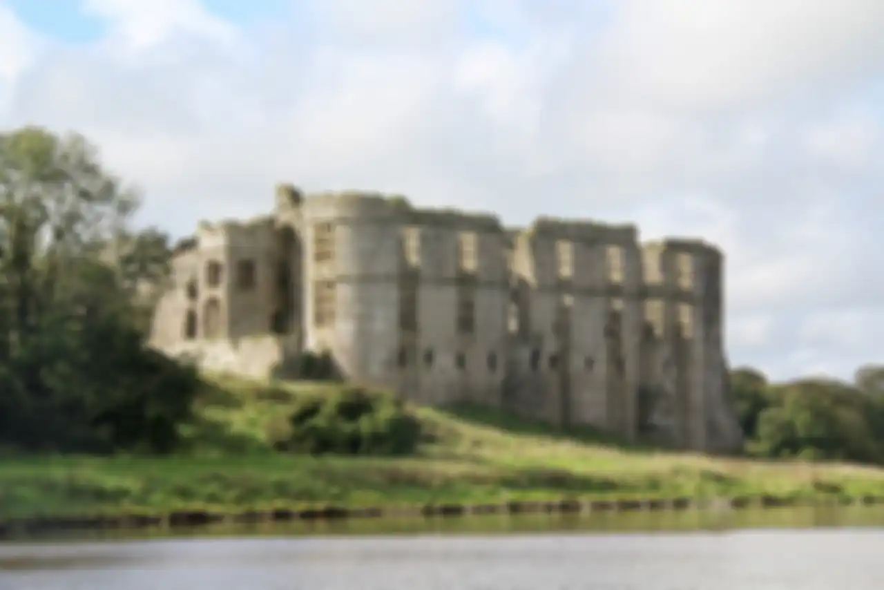 Gua Wogan yang berada di bawah kastil Pembroke, Wales, Inggris.
