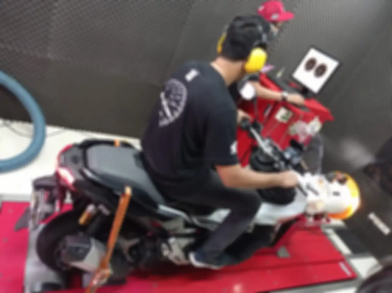'Honda Matic Power Competition' diadakan untuk menguji seberapa besar tenaga motor para peserta.