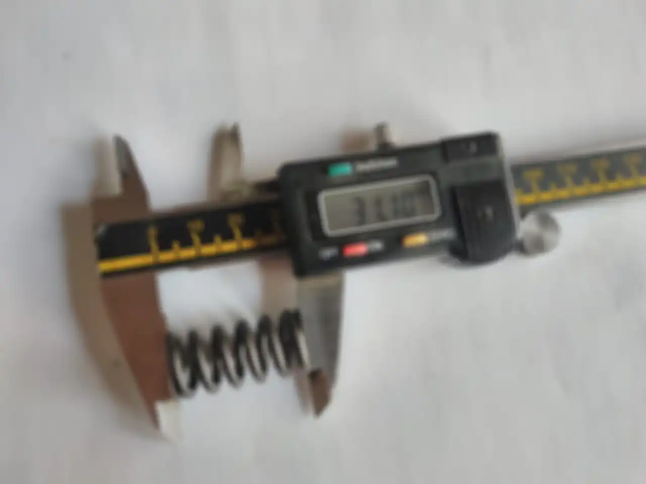 Panjang per koplingnya sama, yaitu 31 mm.