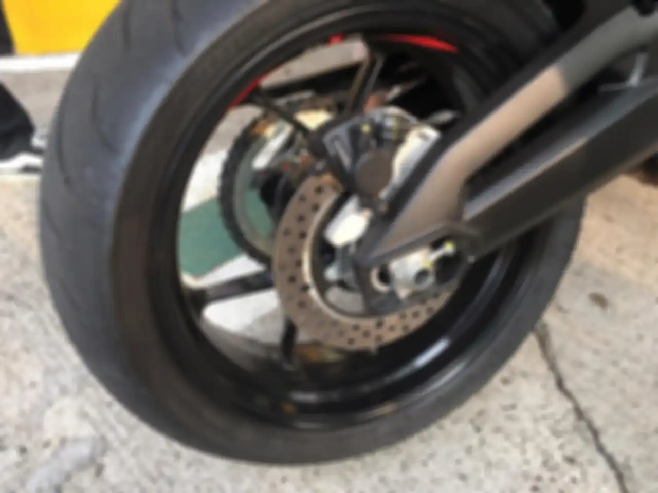 Pelek belakang Aprilia Shiver 900