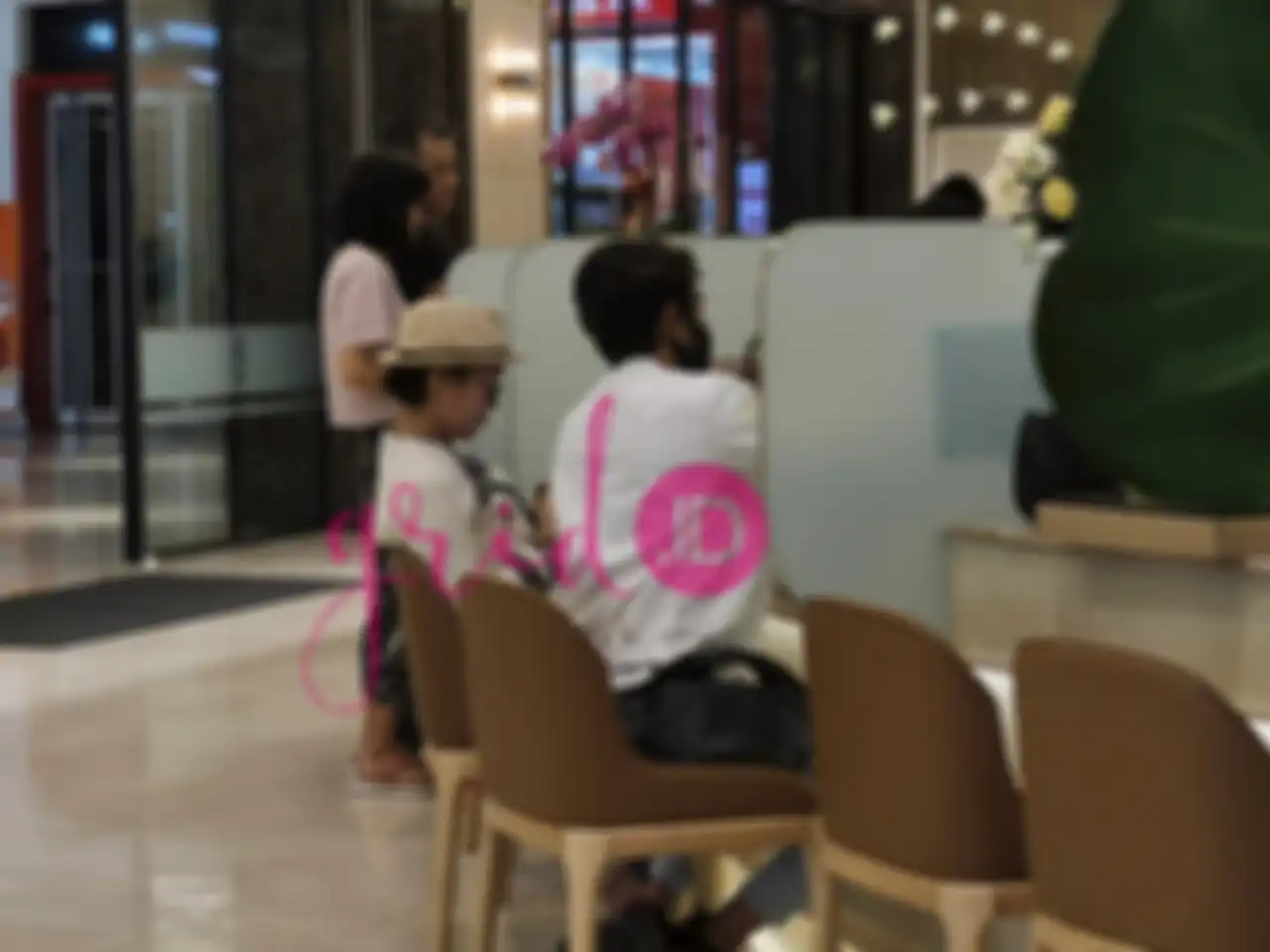 Lucinta Luna terlihat datangi klinik fertilitas di Malaysia.