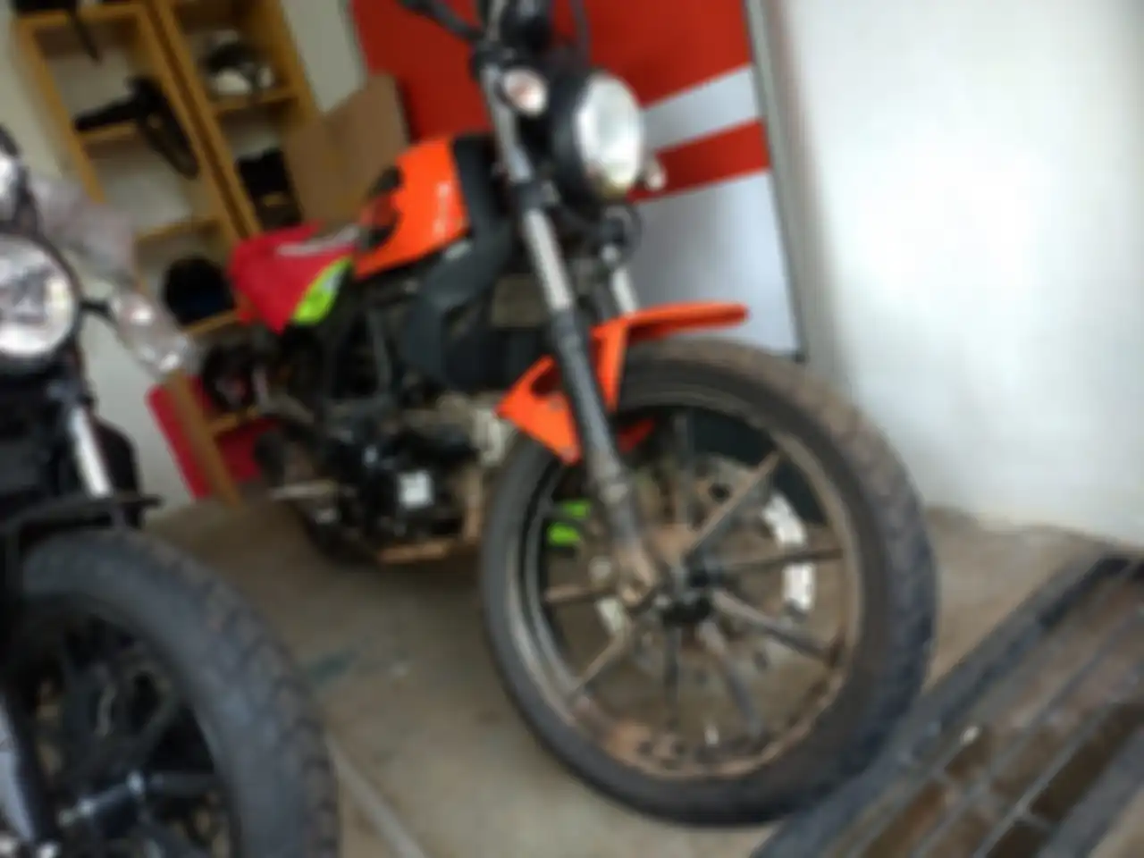 Ducati Scrambler Sixty2 korban banjir awal tahun 2020
