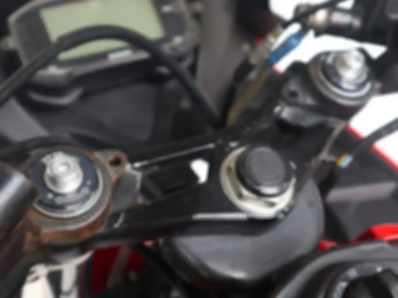 Preload dipasang di sokbreker depan kanan dan kiri