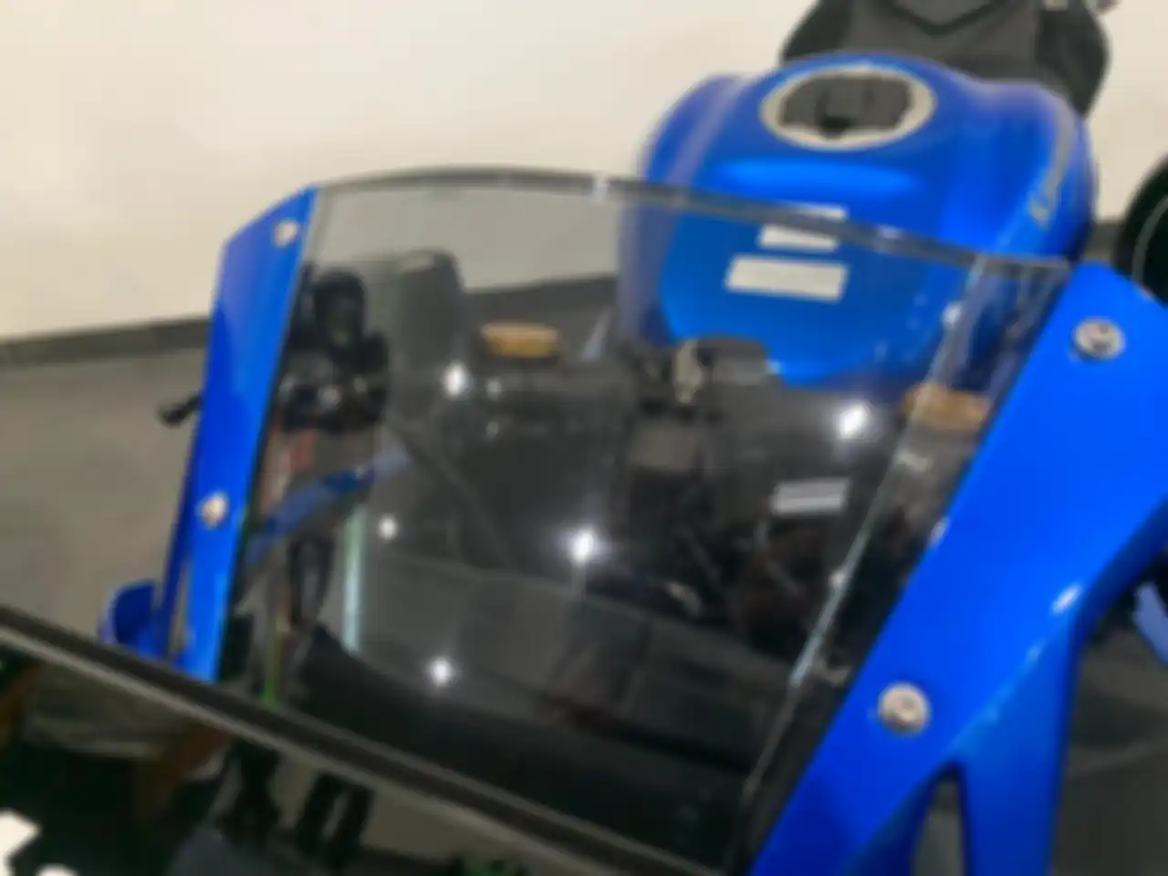 Visor untuk Kawasaki Ninja 250 4 silinder ZX-25R versi ABS SE punya warna smoke