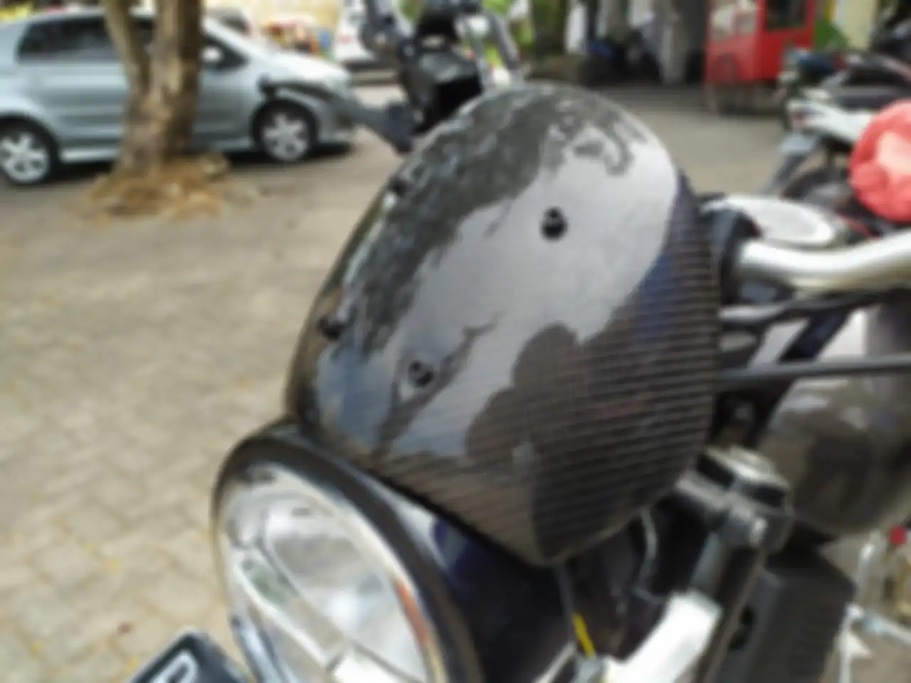 Visor Yamaha XSR 155 berlapis carbon kevlar, bikin tambah sporty dan mewah