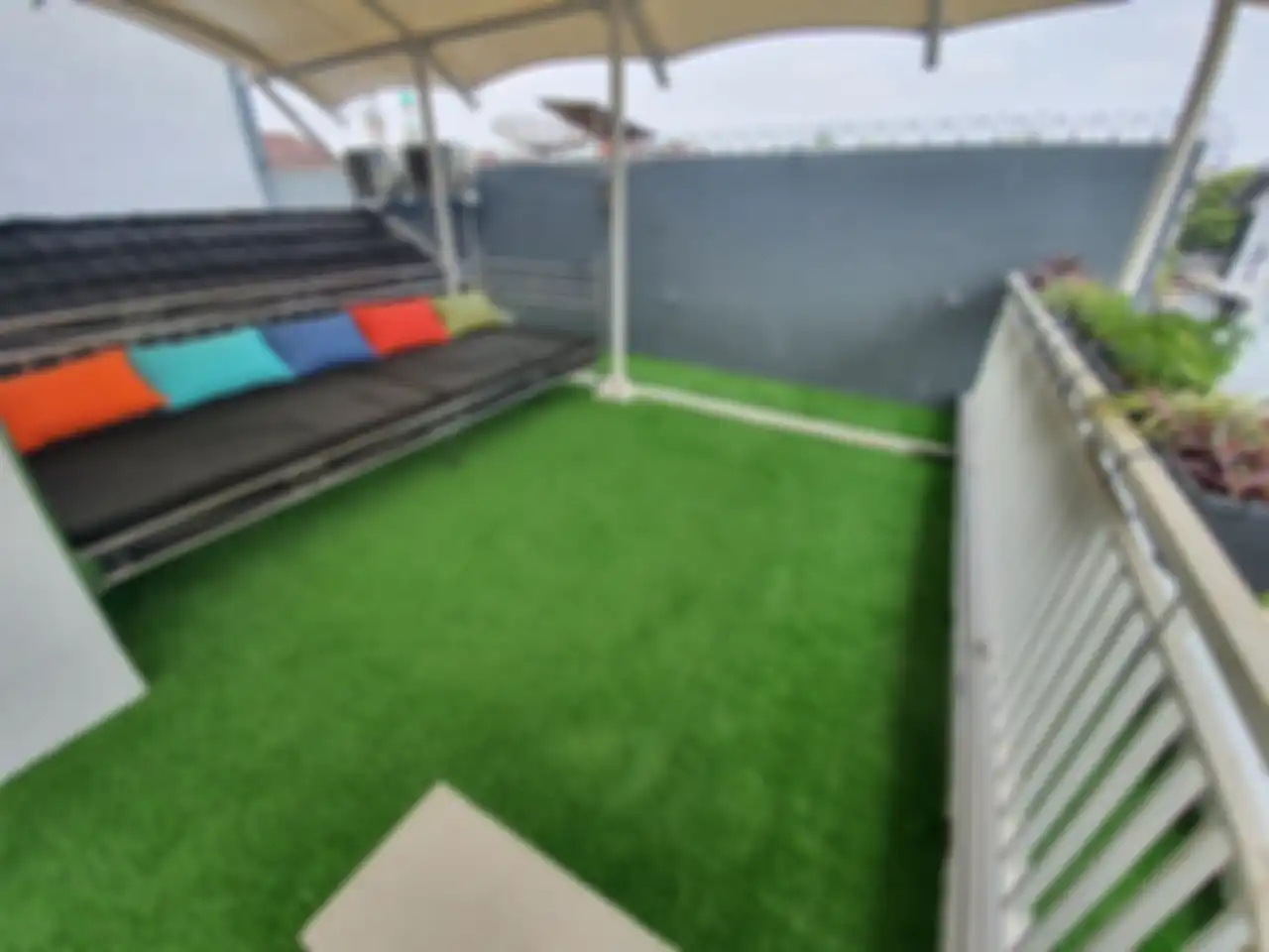 Penggunaan rumput sintesis