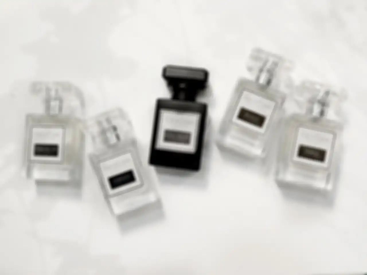 Salah satu produk parfum Carl & Claire