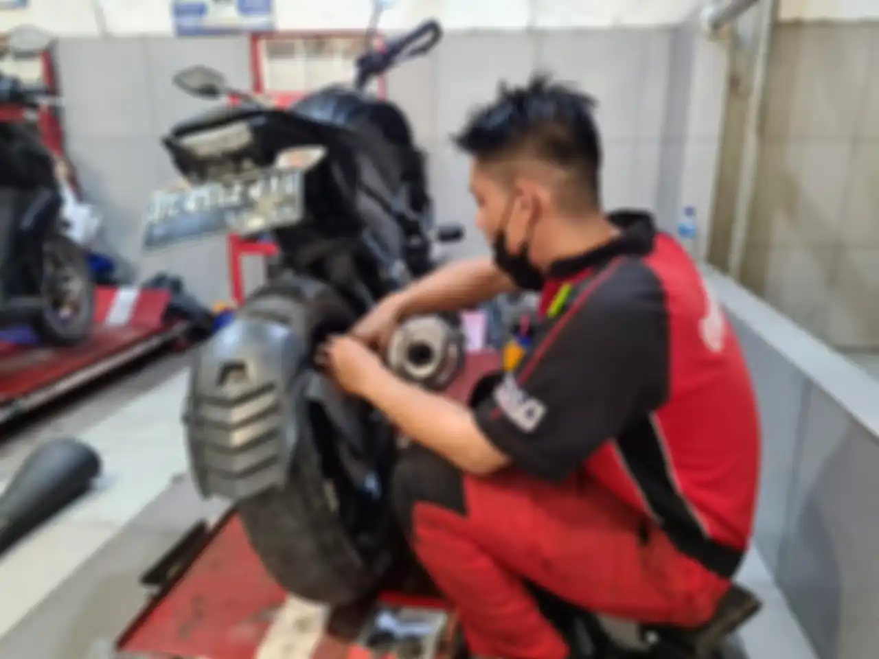 Begini cara rawat motor setelah berkendara jarak jauh bro.