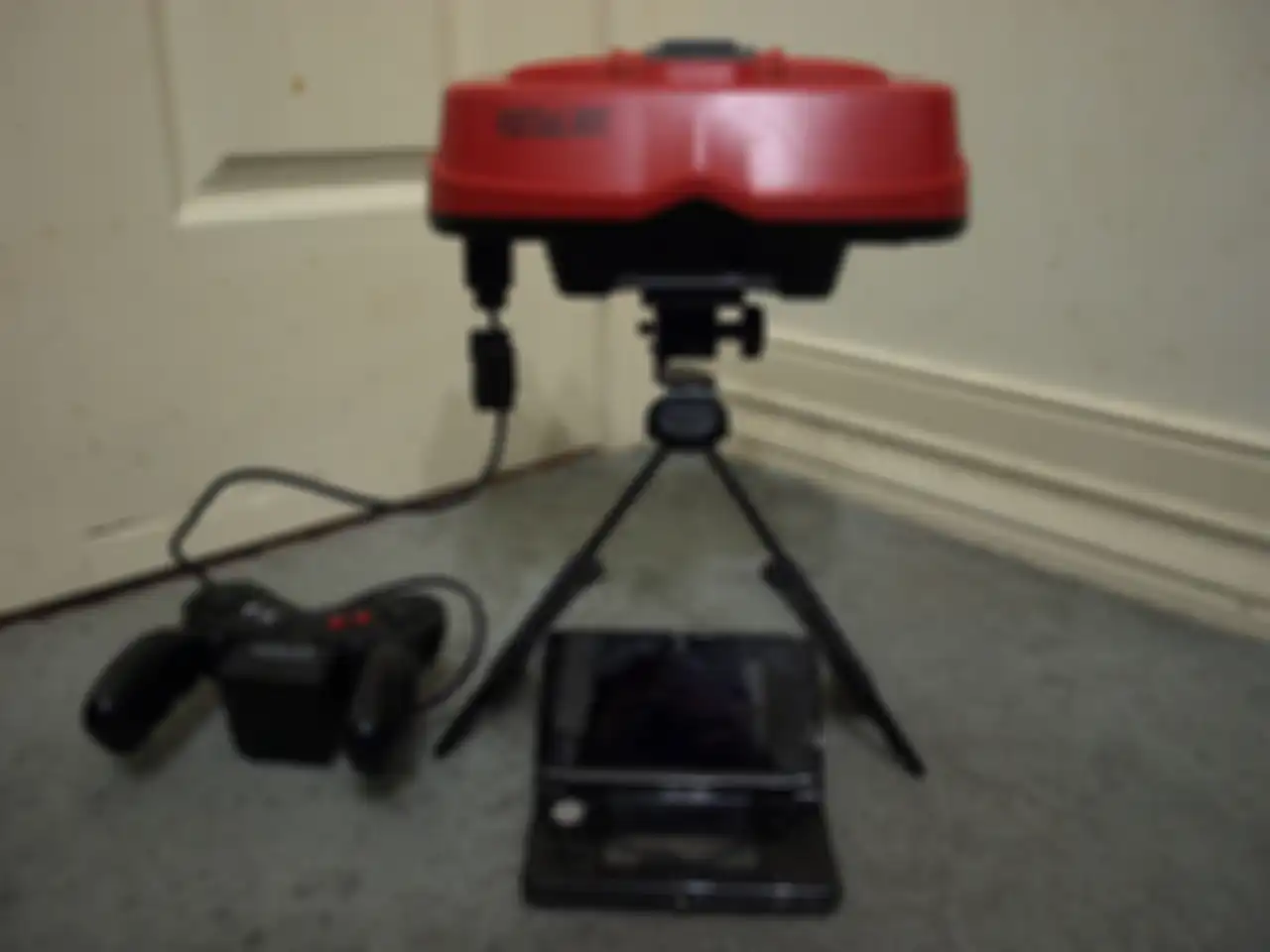 Ilustrasi konsol game jadul Virtual Boy