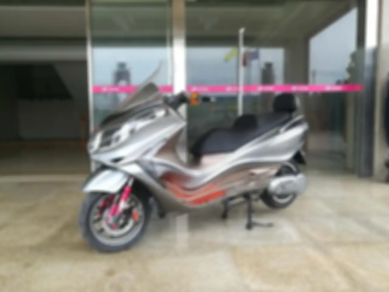 Motor listrik kembaran Suzuki Burgman 250 