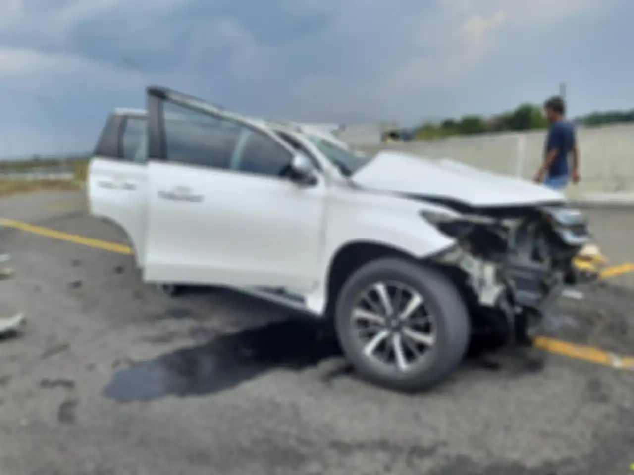 Mobil Vanessa Angel dan Bibli