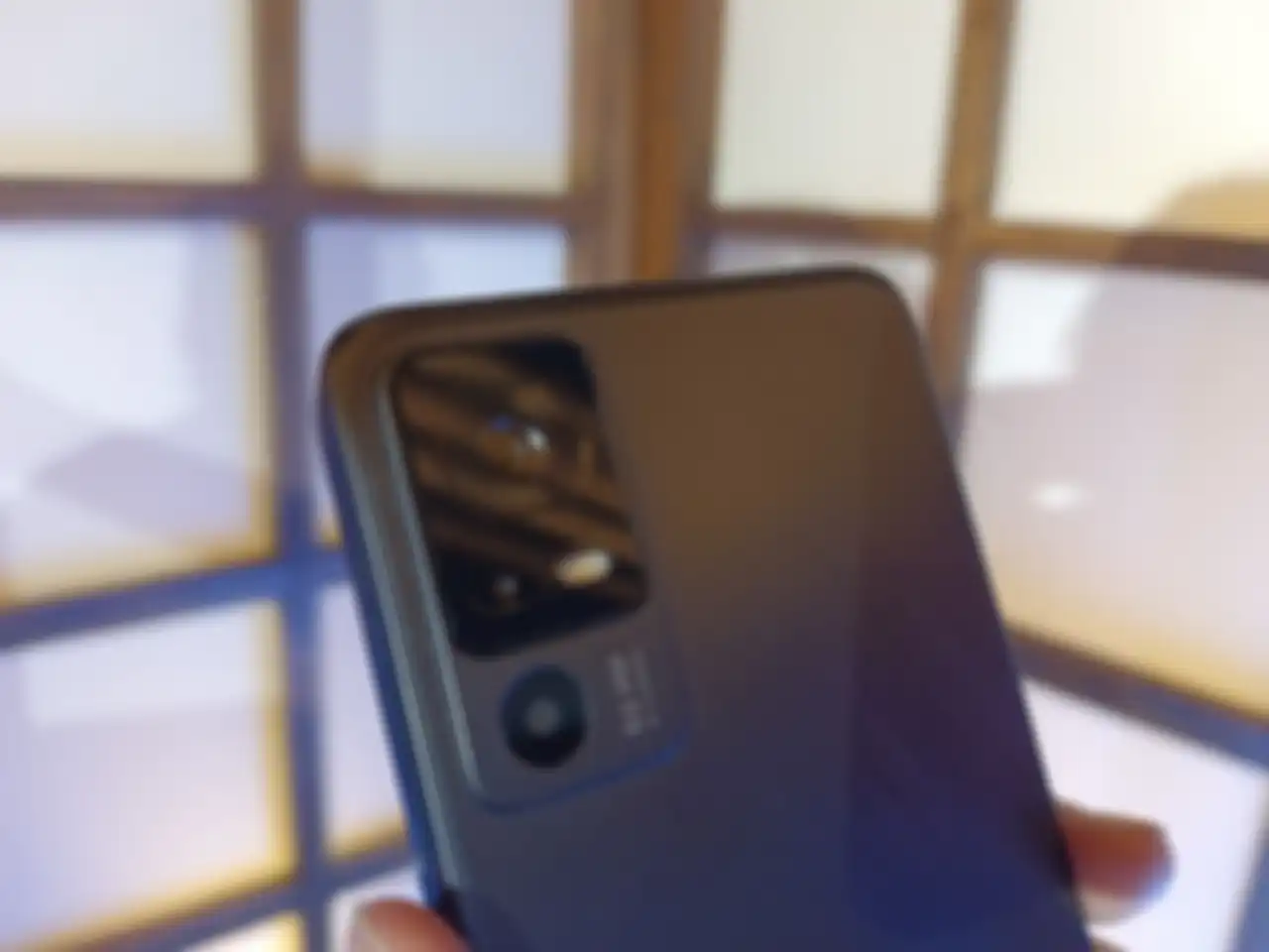 Sharp Aquos V6 5G