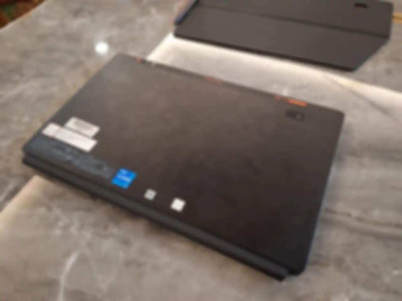 ASUS Vivobook Pro 15 Slate OLED dengan CPU Intel i3