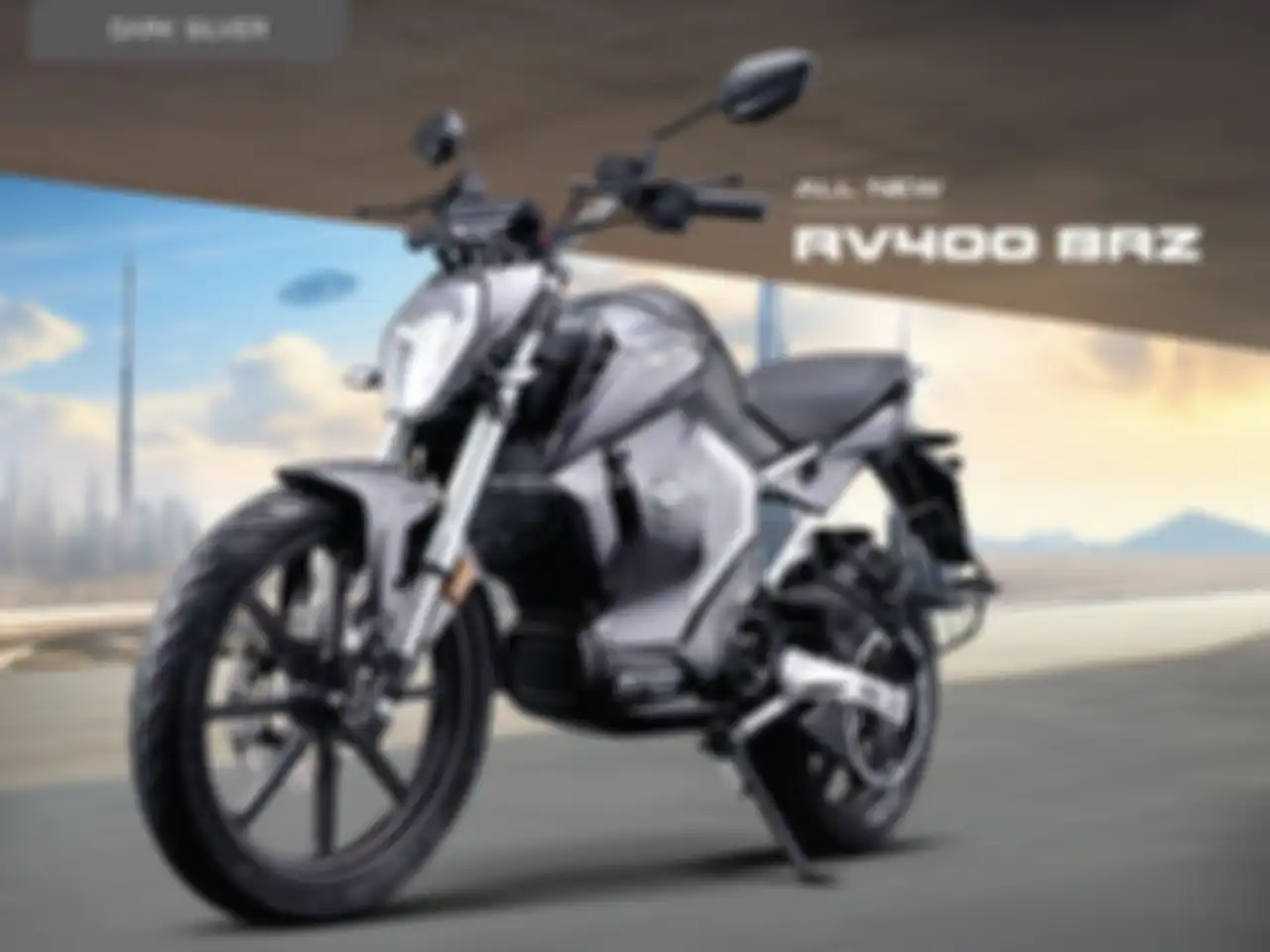 Motor listrik Revolt RV400 BRZ warna abu-abu.