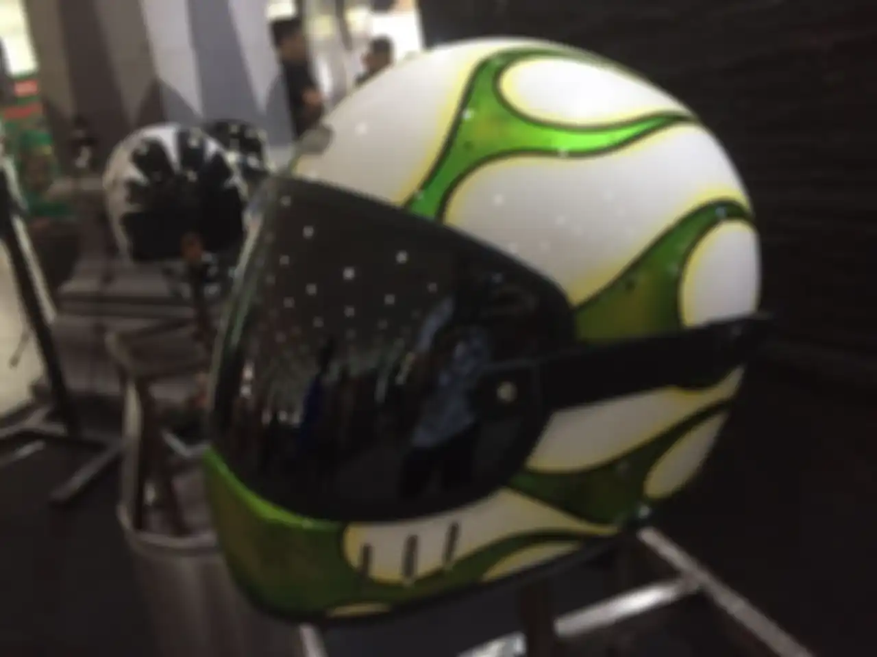 Rio Bronx Kustom Painting ‘Airbrush x Pinstripe