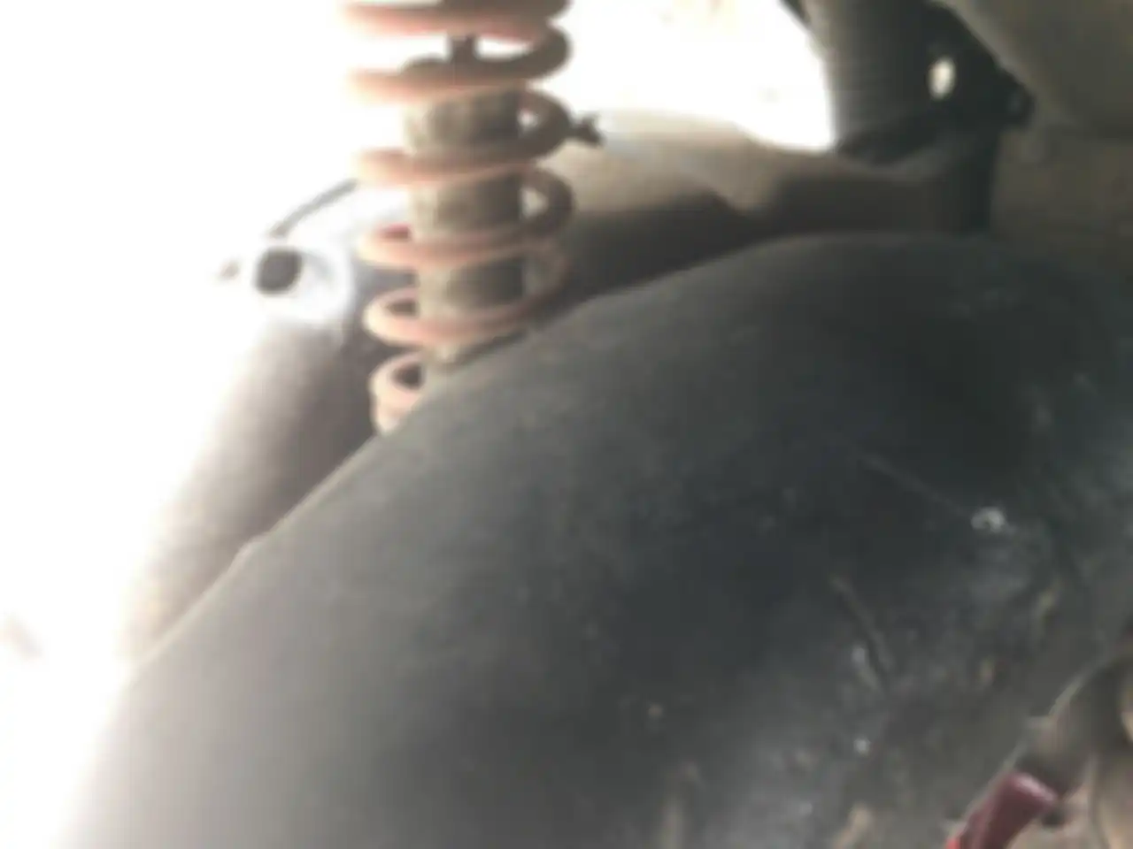 Ban motor yang sudah botak