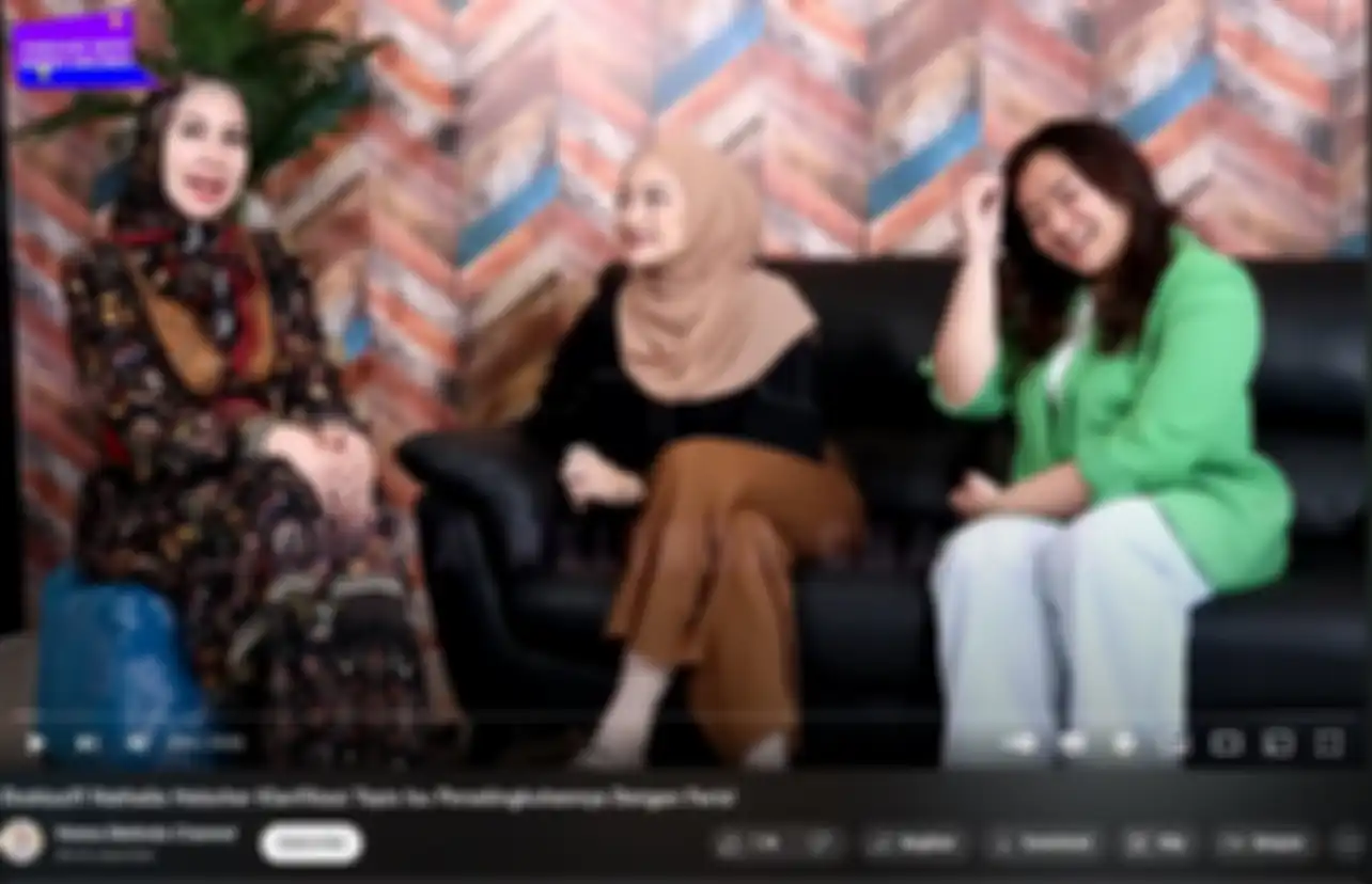Nathalie Holscher saat hadir di youtube Venna Melinda