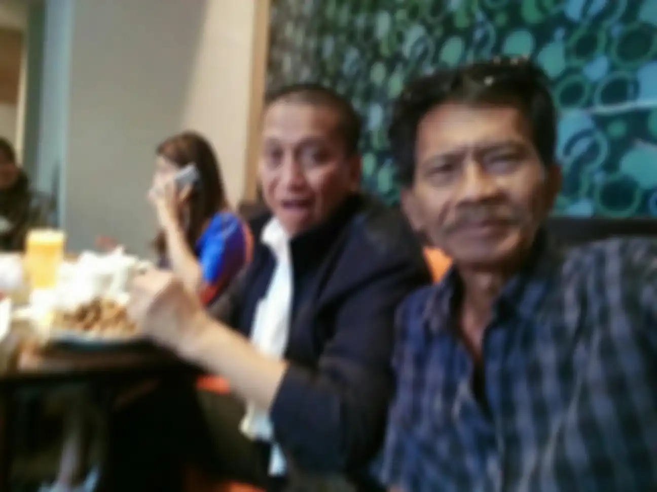 Ini profil Solihin bos Alfamart anak Betawi yang tunjuk Hotman Paris urus kasus wanita pencuri cokelat. Foto terkininya muncul di jagat maya.