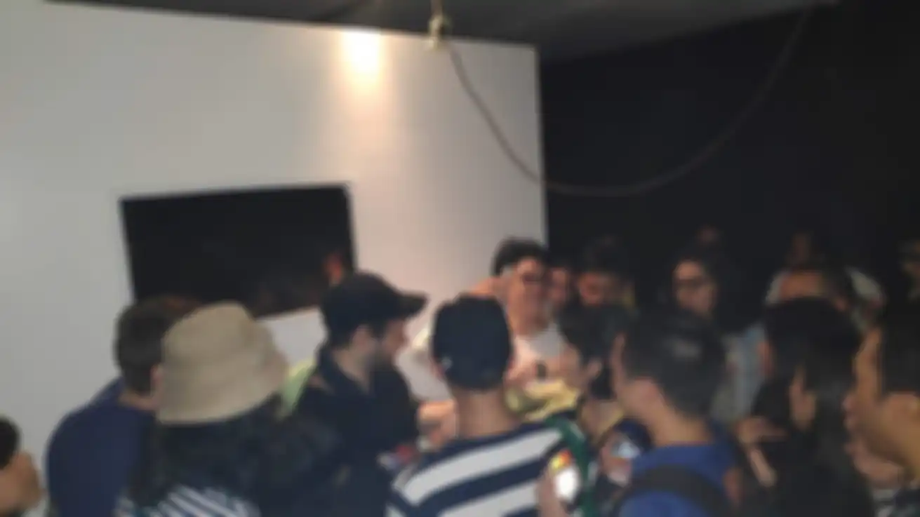 Sesi meet and greet dadakan setelah konser