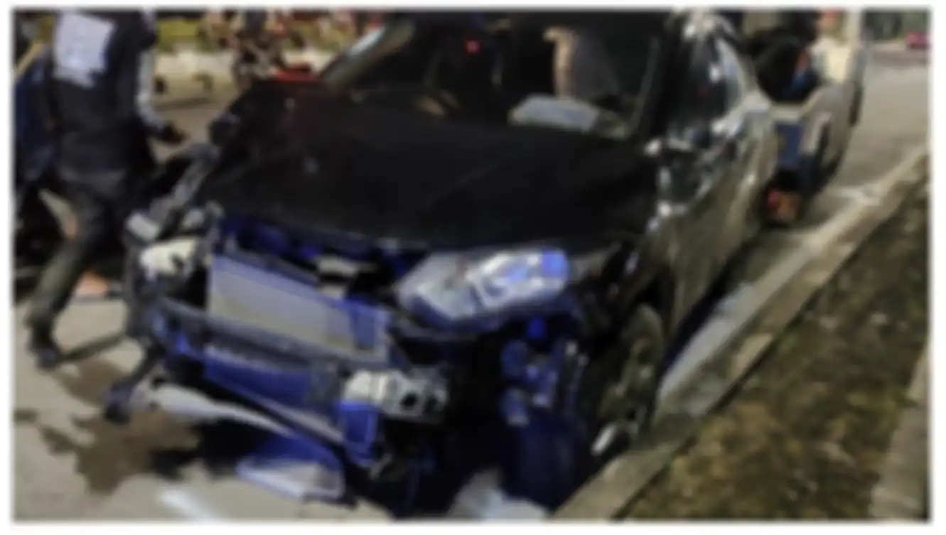 Sopir mobil HRV maut sampai harus ditampar agar sadar usai menbarak pemotor hingga tewas. Polisi ungkap fakta mengejutkan. 