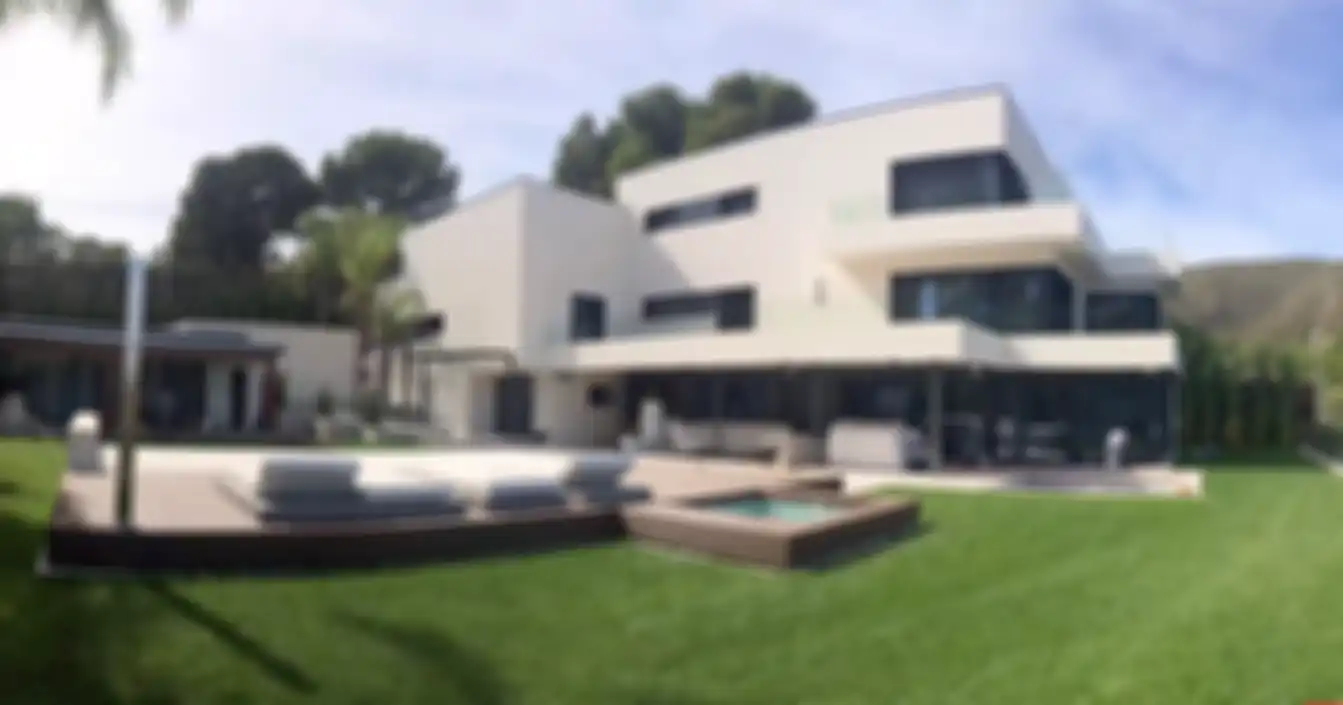 Menilik Desain Rumah Messi di Barcelona, Ngintip Dikit Langsung Ada Pemandangan Laut!