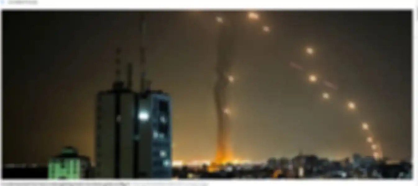 Sebuah roket yang diluncurkan dari Gaza dicegat oleh sistem Iron Dome Israel pada 11 Mei.