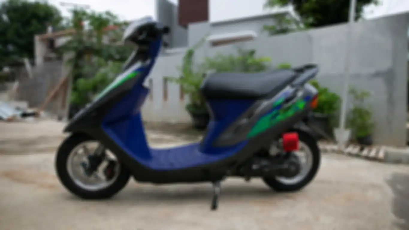 Restorasi Honda Dio AF28 milik Rio Bronx Kustompaint yang digarap oleh Tole Motorworks