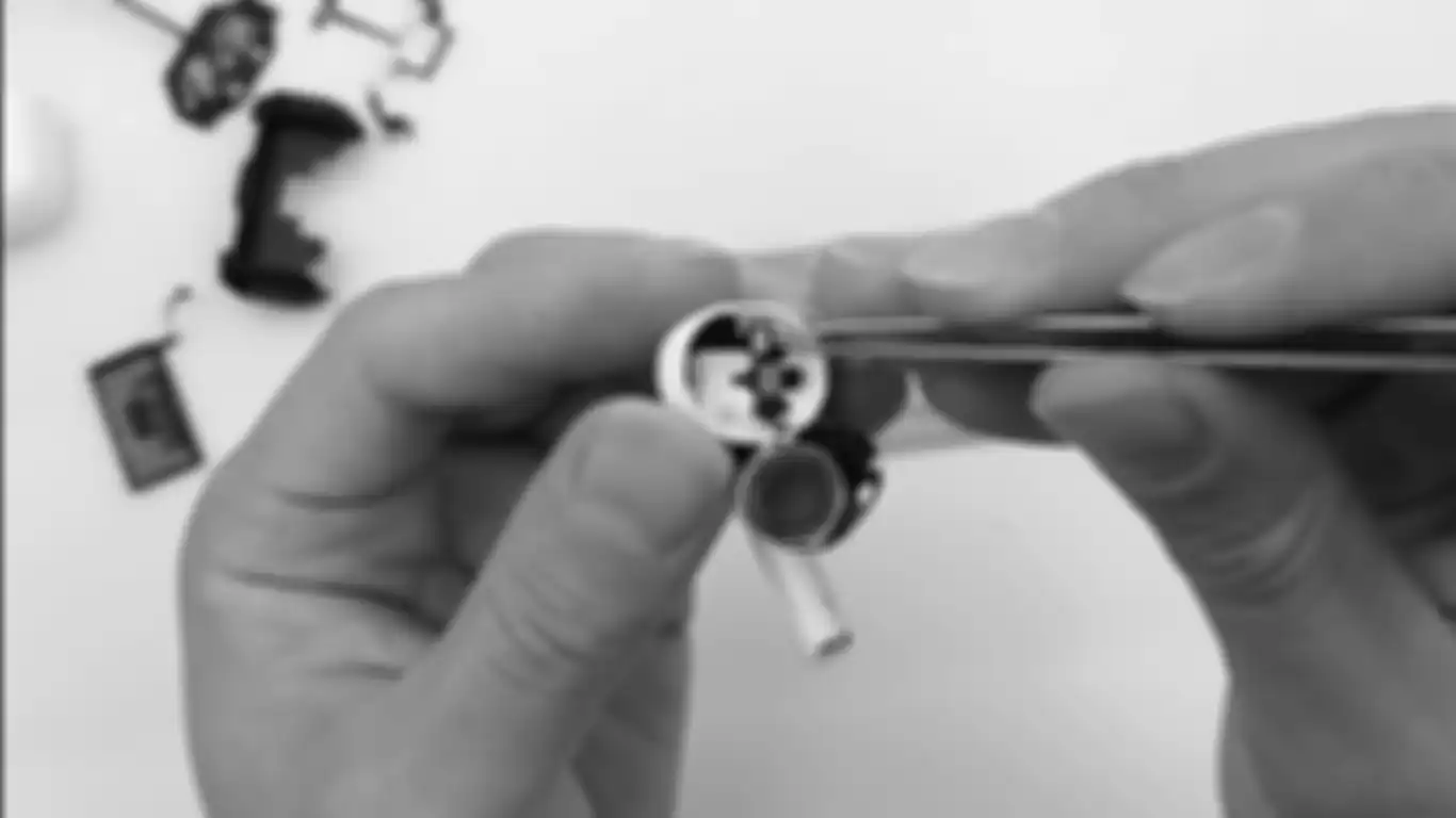 Pembongkaran AirPods 3