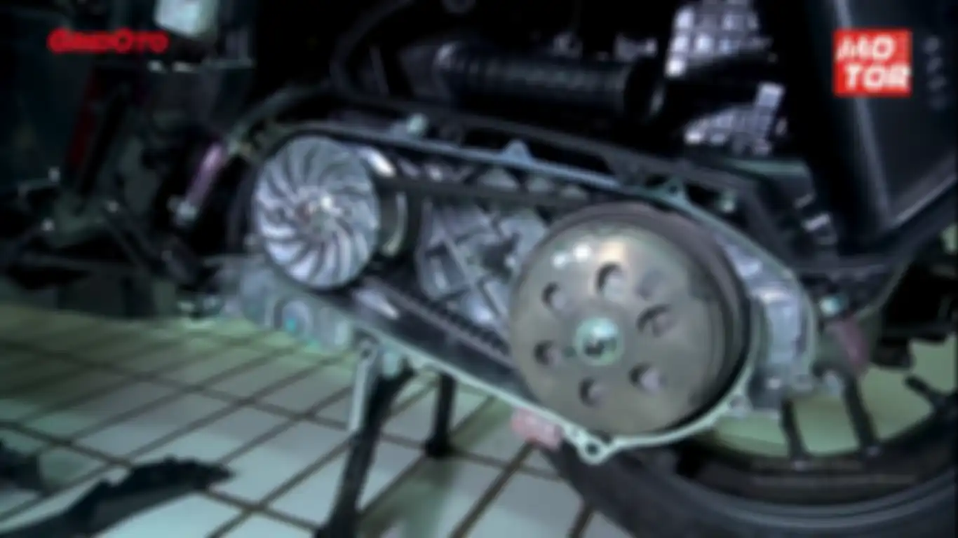 Video bedah mesin dan CVT Honda ADV150
