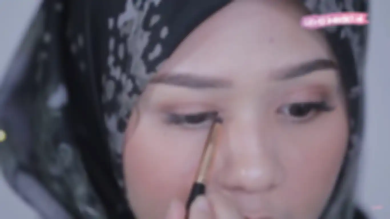 Tutorial eyeshadow ala cewek korea