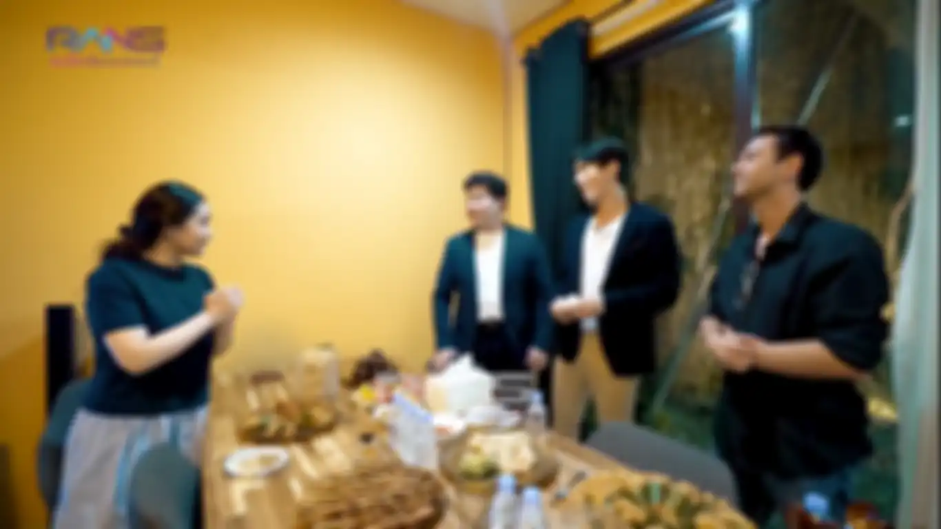 Siwon Choi saat mendatangi rumah Raffi Ahmad di Andara