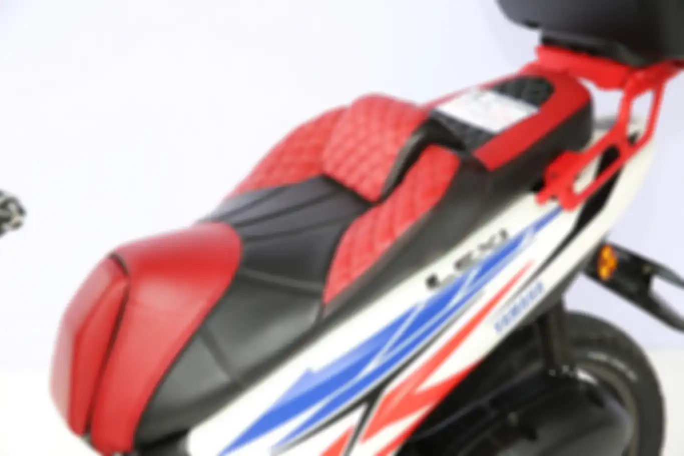 Jok custom berbahan MBtech
