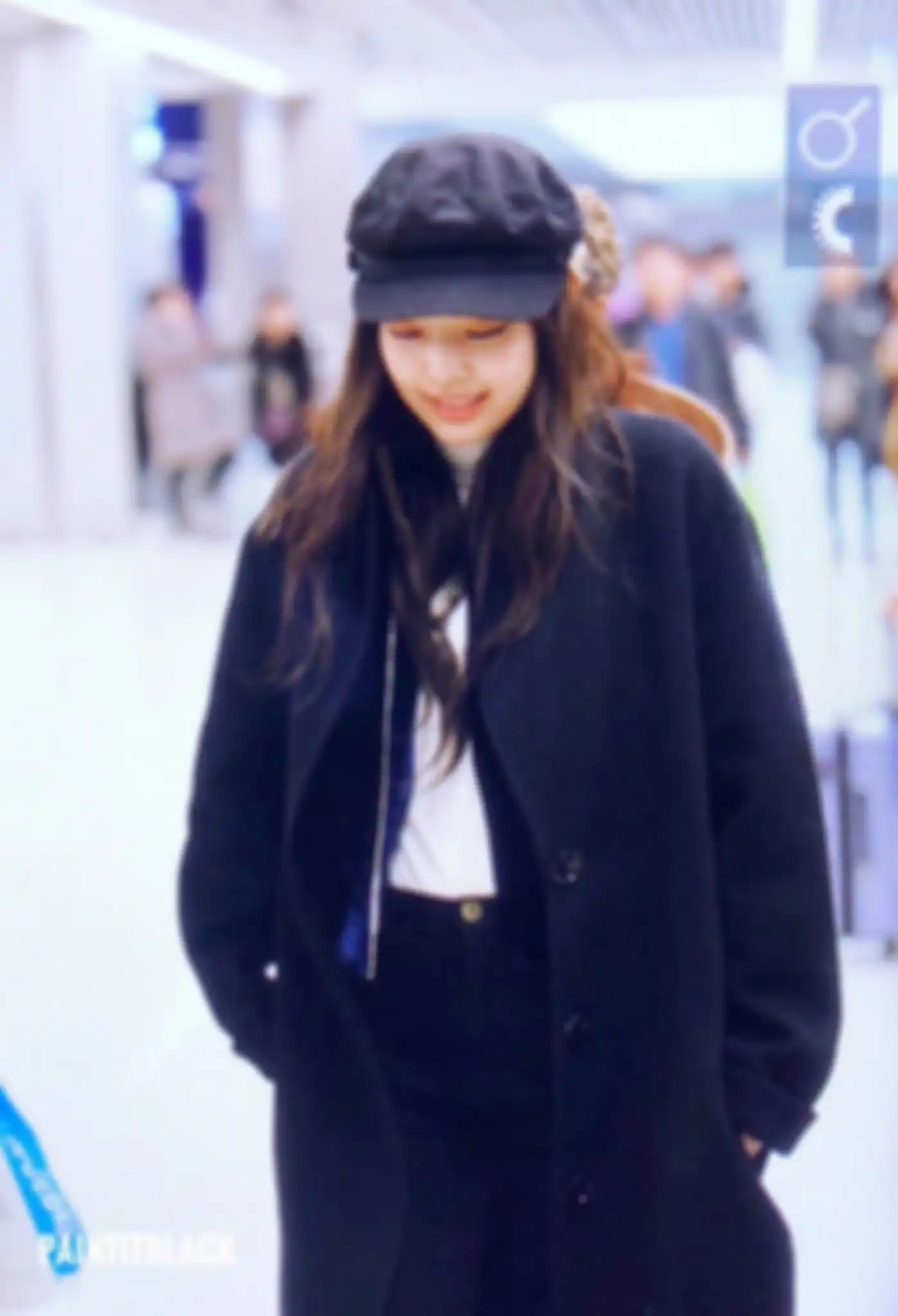 Jennie BLACKPINK newsboy hat
