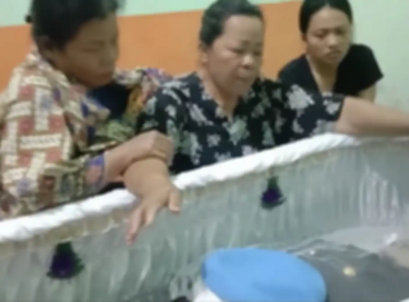 Ternyata sosok ini yang memindahkan jasad Brigadir Yosua dari rumah Irjen Ferdy Sambo. Foto wajahnya sengaja disembunyikan. 