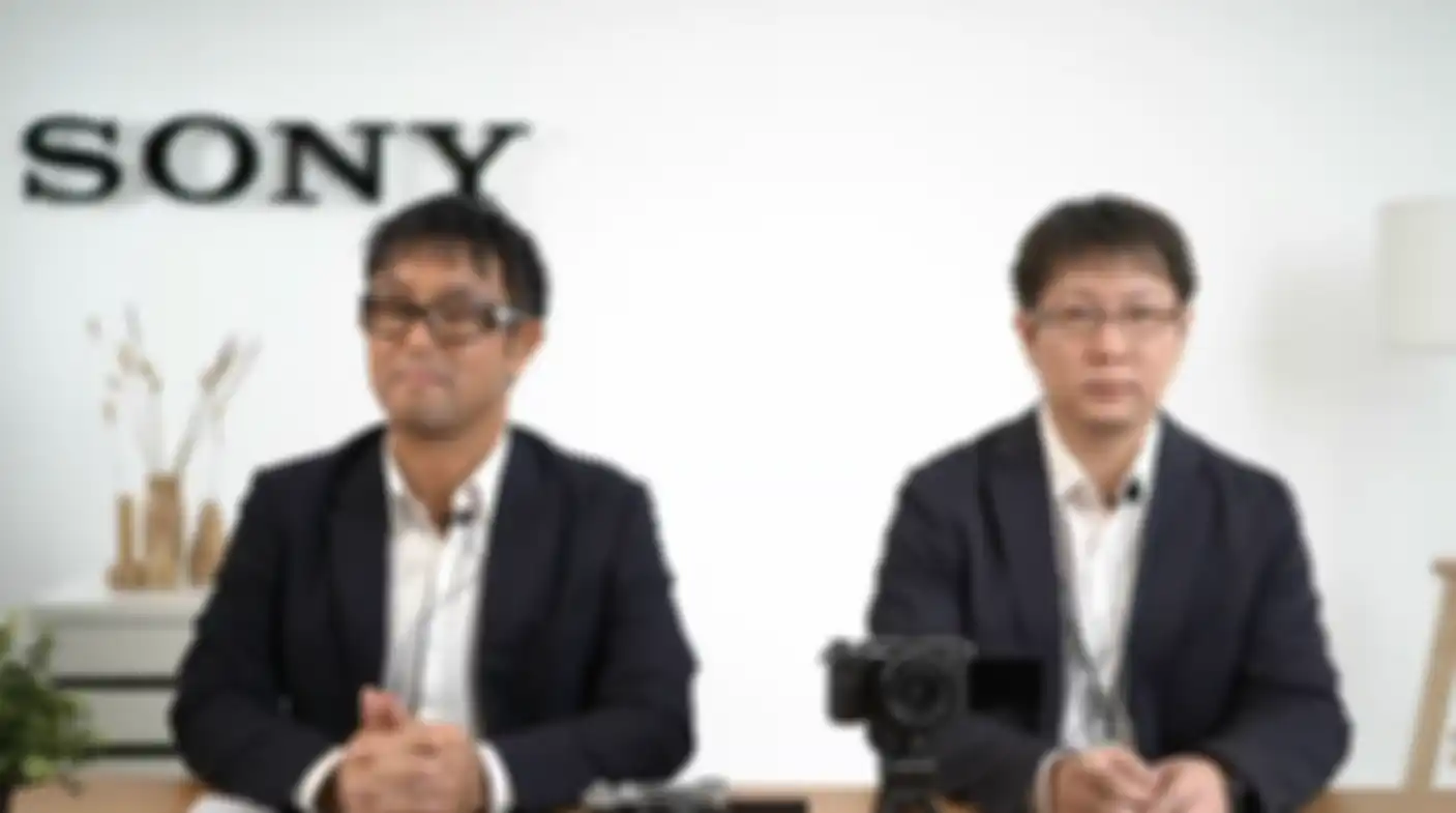 (ki-ka) Koji Sekiguchi, Marketing Director Sony Indonesia dan Takatsugu Yamamoto, Head of Product Marketing DIgital Imaging Sony Indonesia.