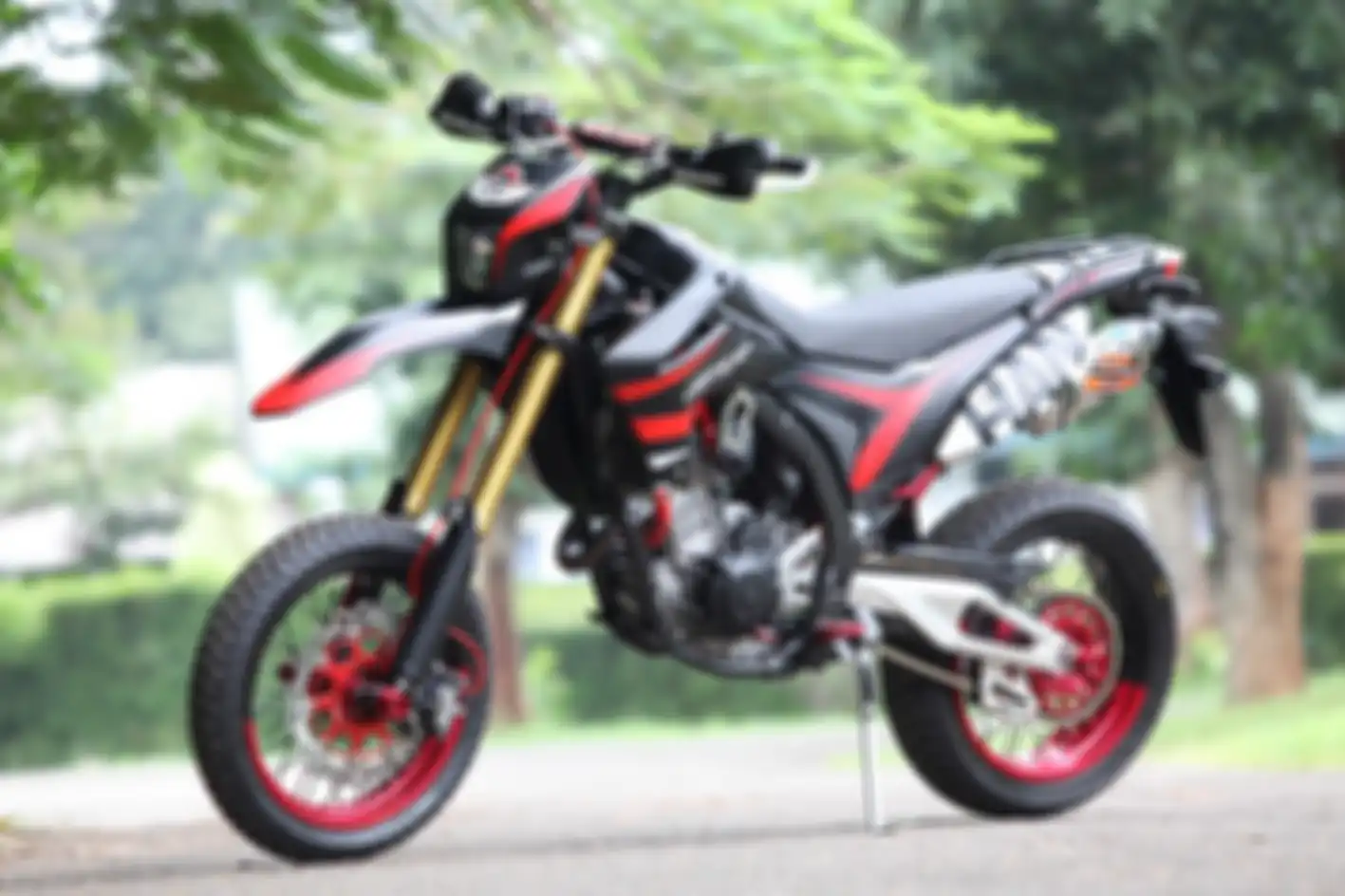 Honda CRF250Rally Supermoto CAOS Custom Bike