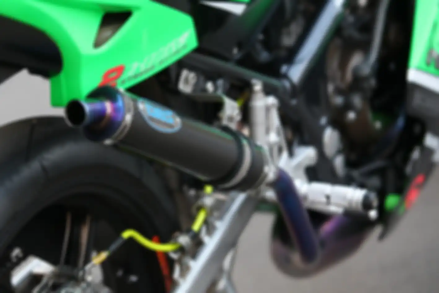 Modifikasi Kawasaki Ninja RR One3 Motoshop