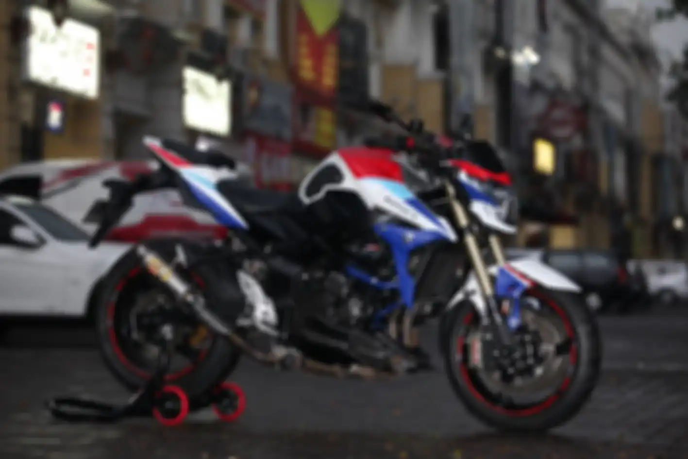 Suzuki GSR 750 Berkonsep Turing One3 Motoshop
